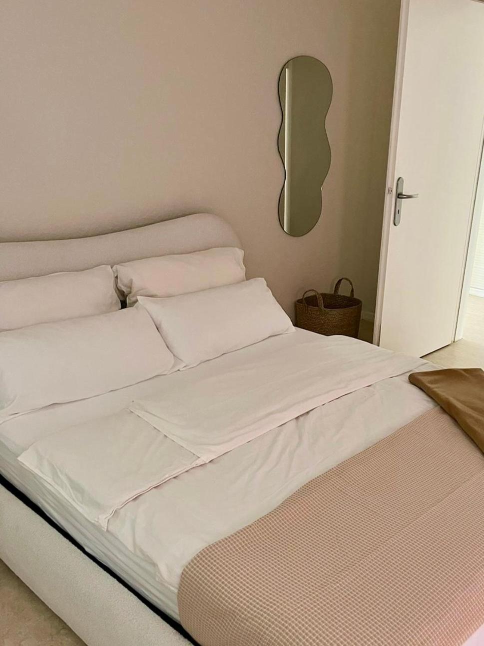 Goldloeckchen - Gemuetliches 80 Qm Apartment Im Herzen Der Detmolder Innenstadt Екстериор снимка